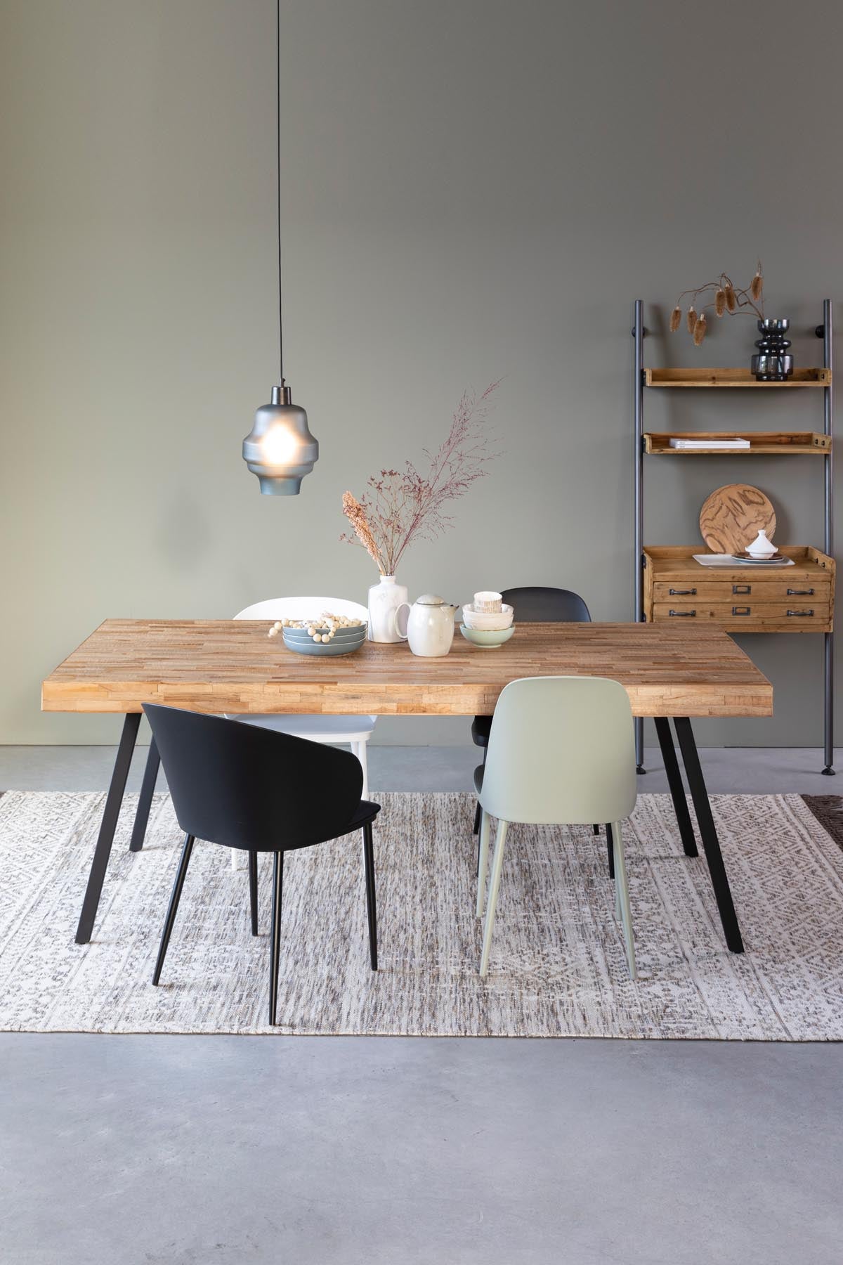 Tisch Suri in Natur präsentiert im Onlineshop von KAQTU Design AG. Esstisch ist von White Label Living