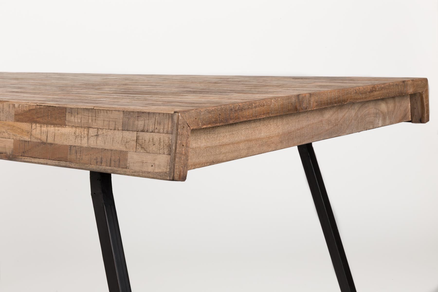 Tisch Suri in Natur präsentiert im Onlineshop von KAQTU Design AG. Esstisch ist von White Label Living