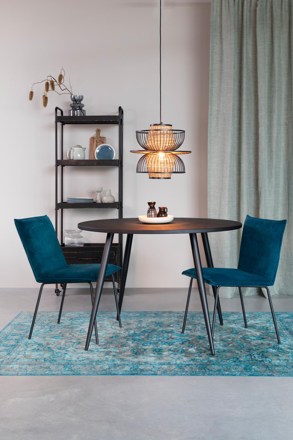 Tisch MO in Schwarz präsentiert im Onlineshop von KAQTU Design AG. Esstisch ist von White Label Living