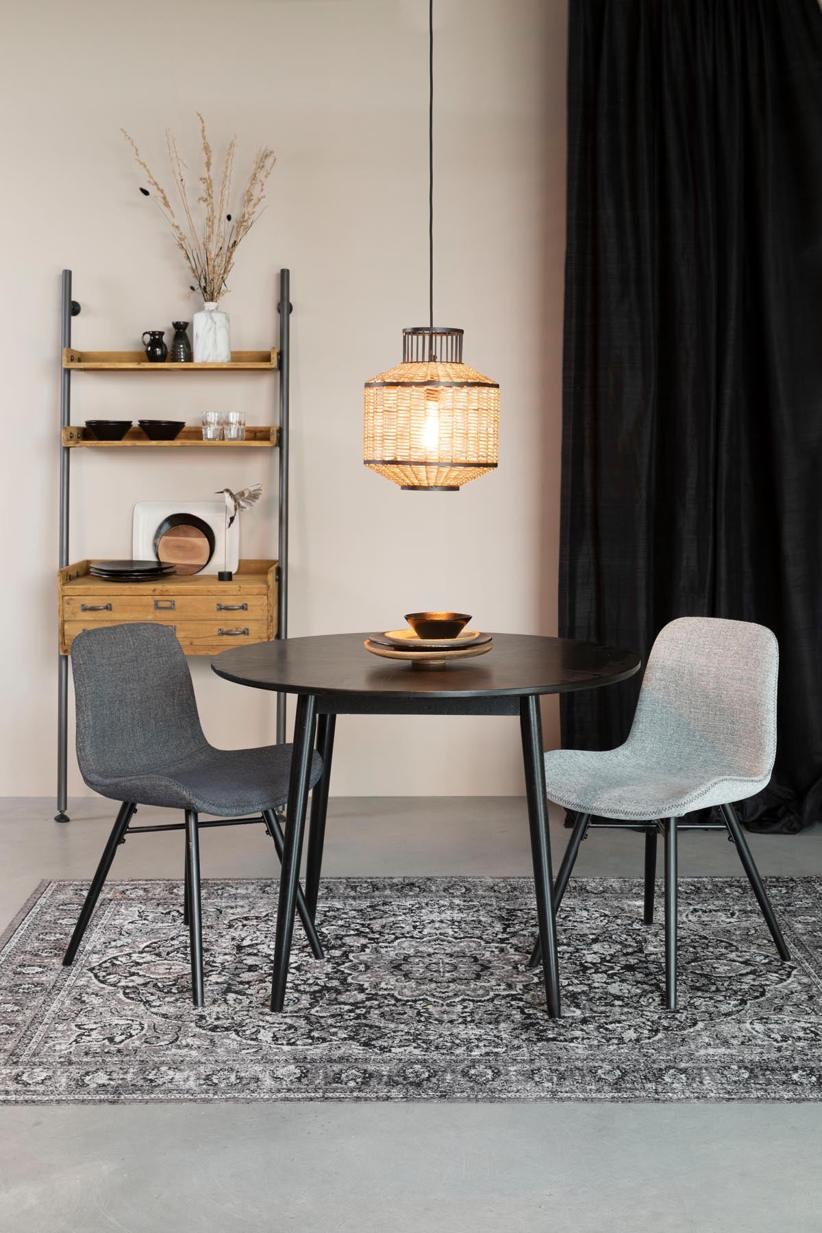 Tisch Fabio rund in Schwarz präsentiert im Onlineshop von KAQTU Design AG. Esstisch ist von White Label Living