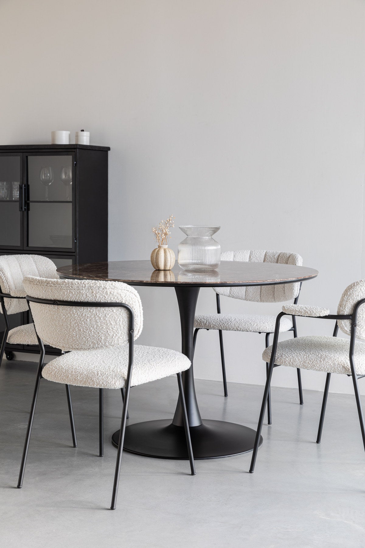 Tisch MARU BLACK in Schwarz präsentiert im Onlineshop von KAQTU Design AG. Esstisch ist von White Label Living