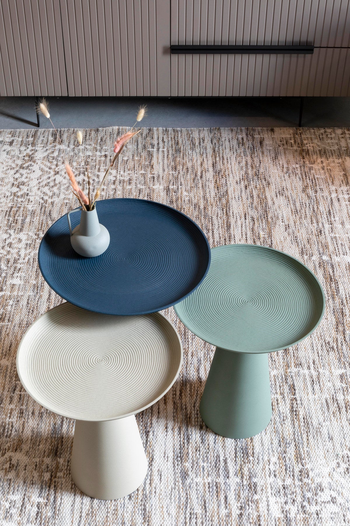 Beistelltisch Ringar in Grün präsentiert im Onlineshop von KAQTU Design AG. Beistelltisch ist von White Label Living