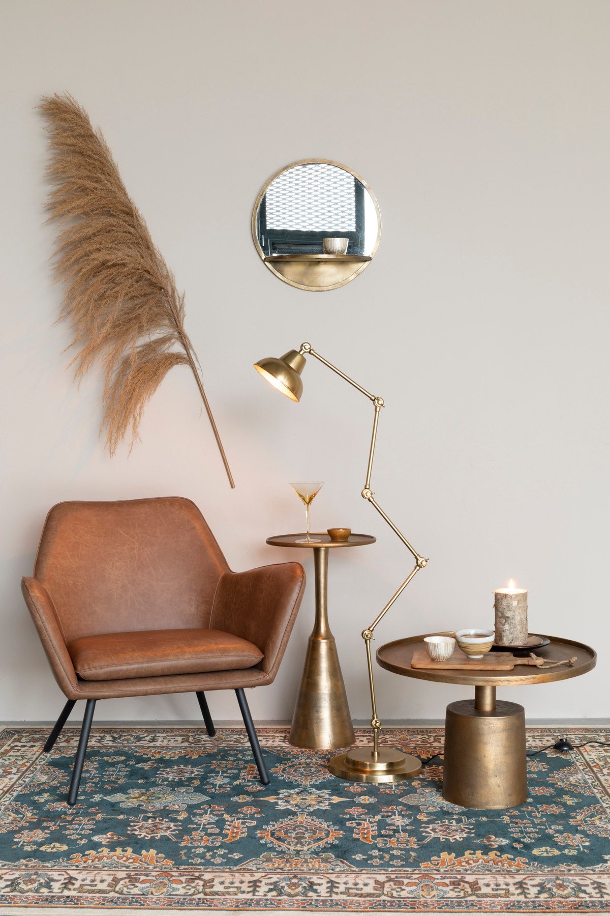 Sessel BON in Braun präsentiert im Onlineshop von KAQTU Design AG. Sessel mit Armlehnen ist von White Label Living