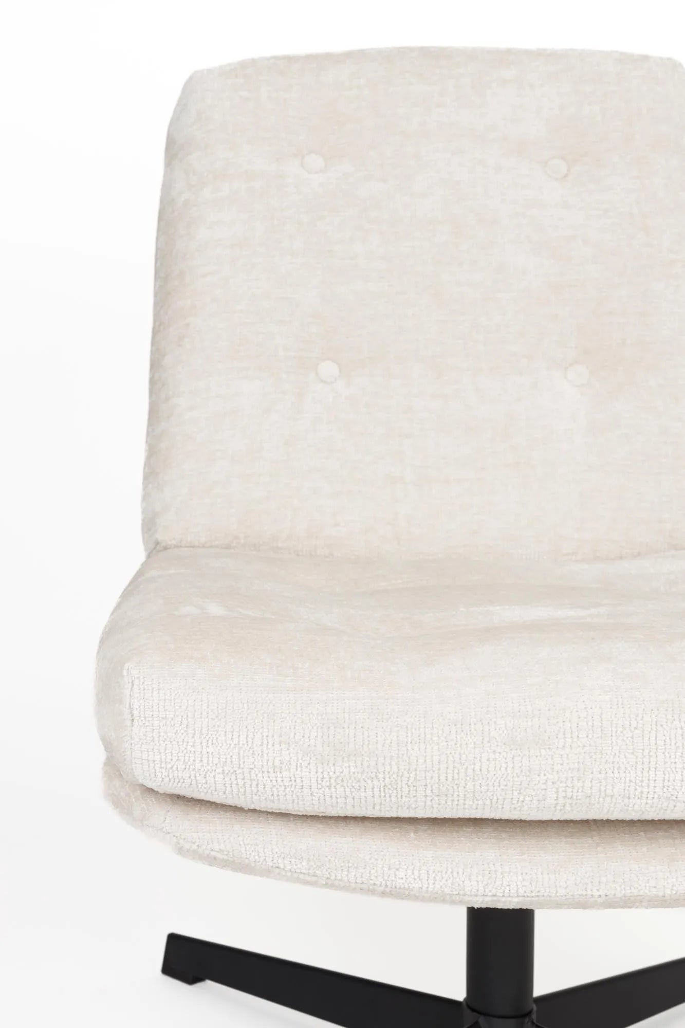 Moderner Kai Sessel von White Label Living: Elegantes Design, hochwertiger Polyesterbezug, optimale Polsterung für höchsten Komfort.