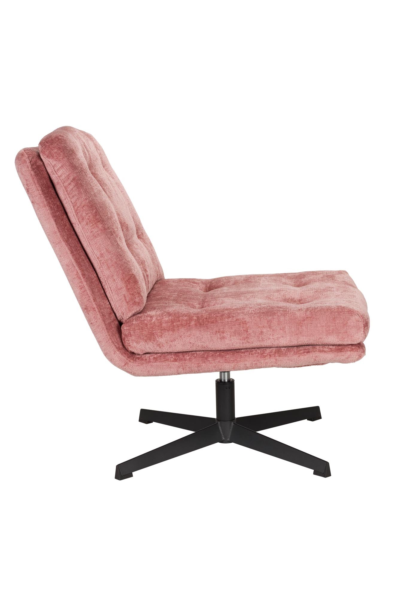 Der Kai Sessel von White Label Living bietet zeitgemässen Stil und Bequemlichkeit für moderne Wohnräume.