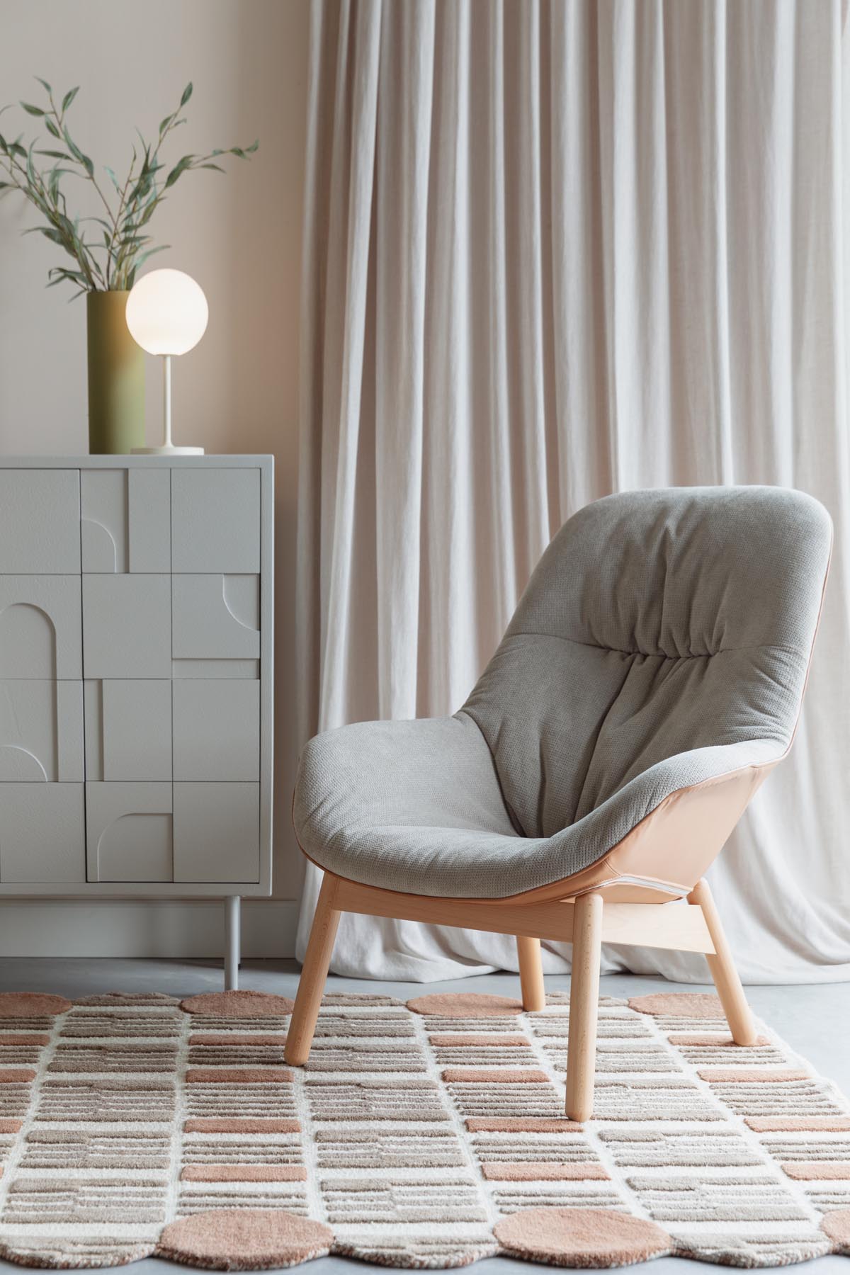 Loungesessel Duke in beige präsentiert im Onlineshop von KAQTU Design AG. Sessel ist von White Label Living