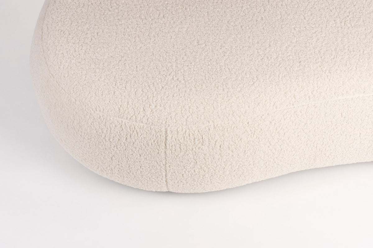 2er Sofa Noxx mit weichem Teddy-Stoffbezug und organisch gerundeter Form