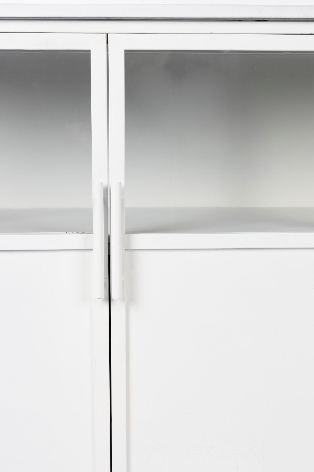 Sidbeoard MIYA LOW 3türig in Weiss präsentiert im Onlineshop von KAQTU Design AG. Sideboard ist von White Label Living