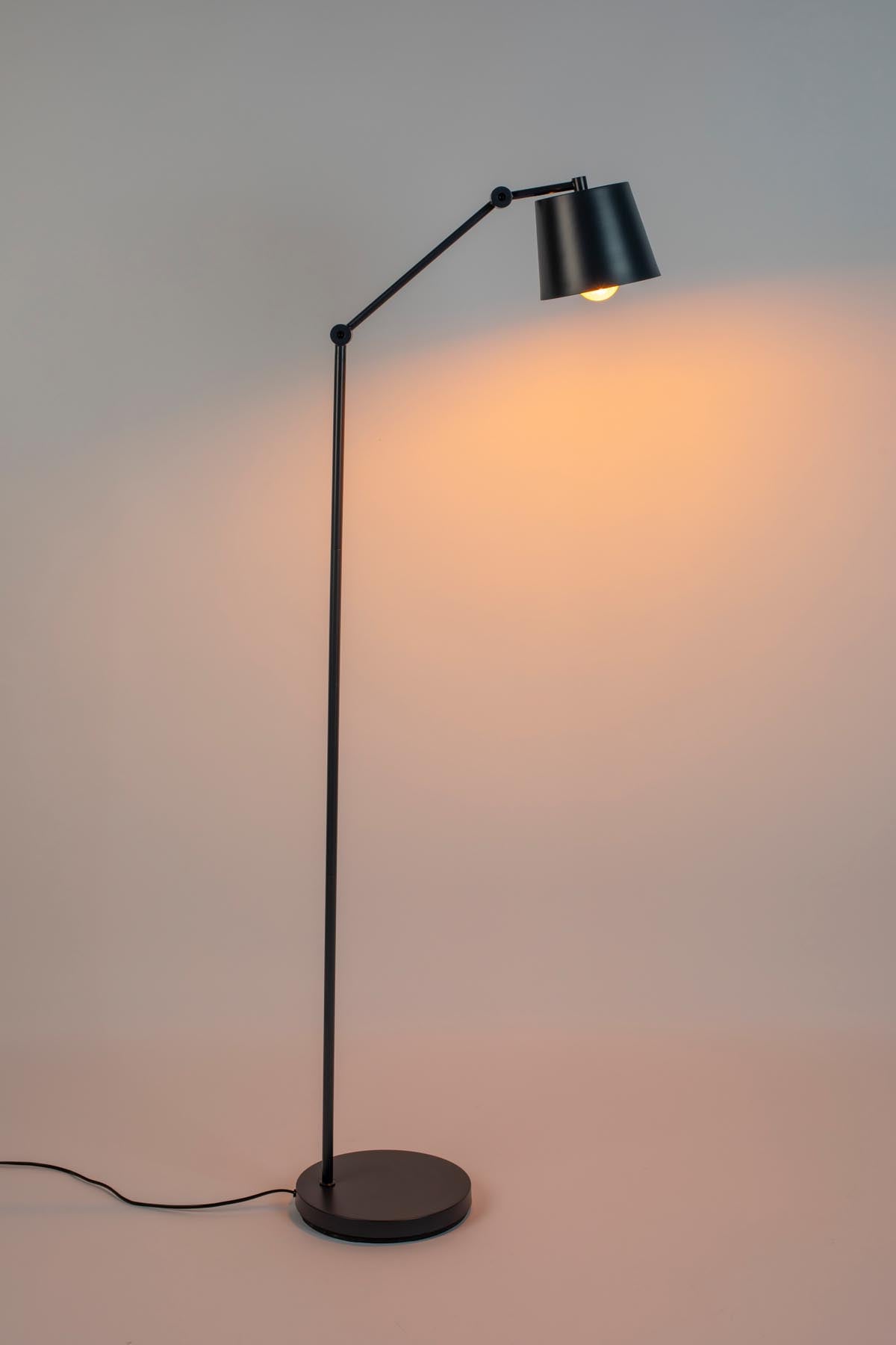 Stehleuchte HAJO in Grau präsentiert im Onlineshop von KAQTU Design AG. Stehleuchte ist von White Label Living