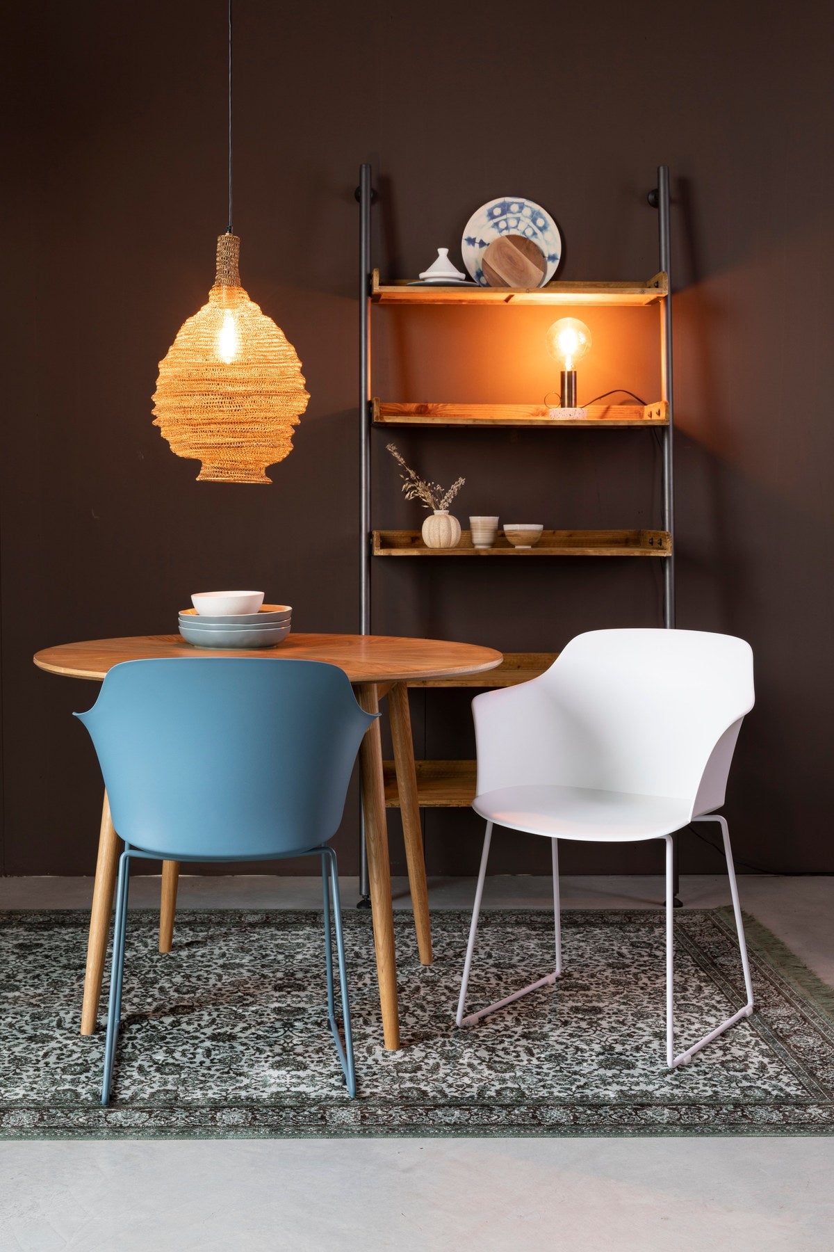 Pendellampe Lena in Gold präsentiert im Onlineshop von KAQTU Design AG. Pendelleuchte ist von White Label Living