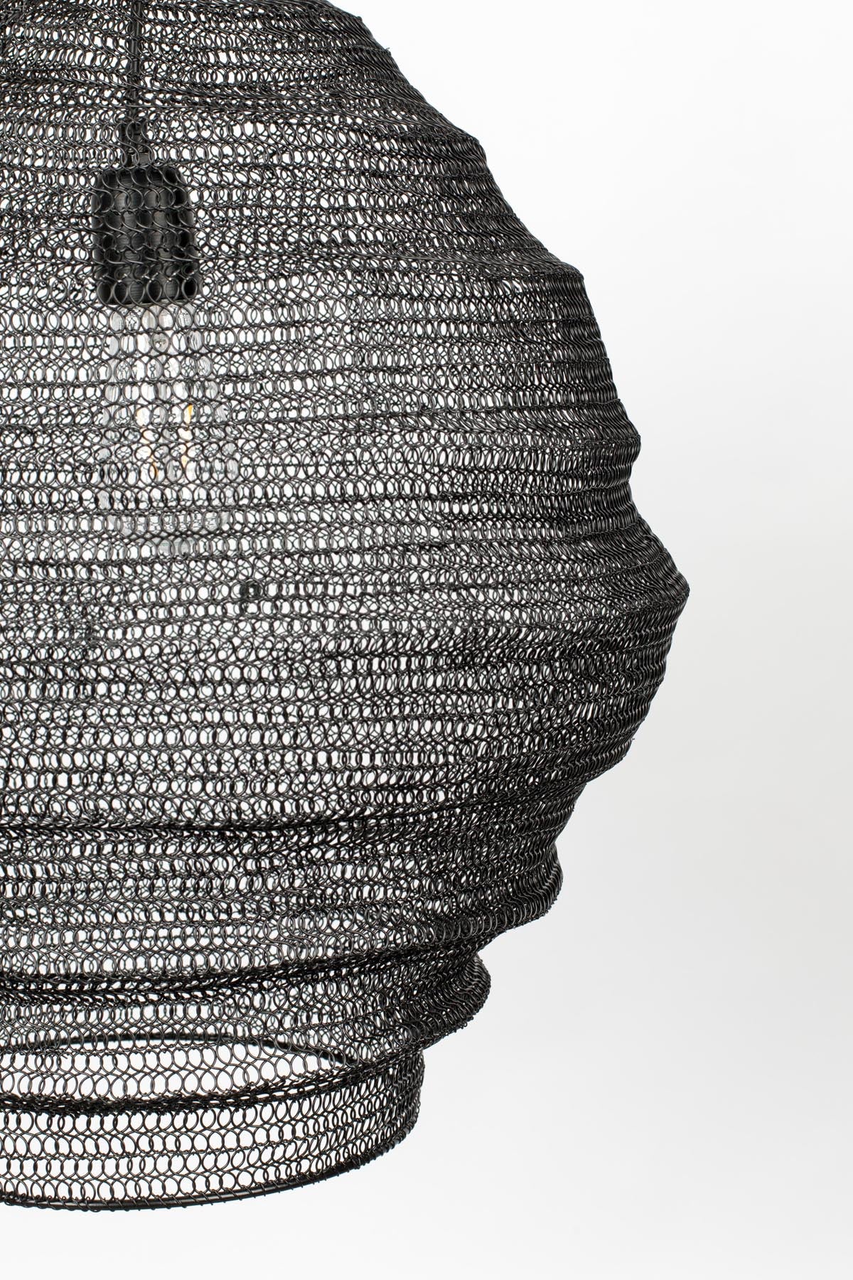 Pendellampe Lena in Schwarz präsentiert im Onlineshop von KAQTU Design AG. Pendelleuchte ist von White Label Living