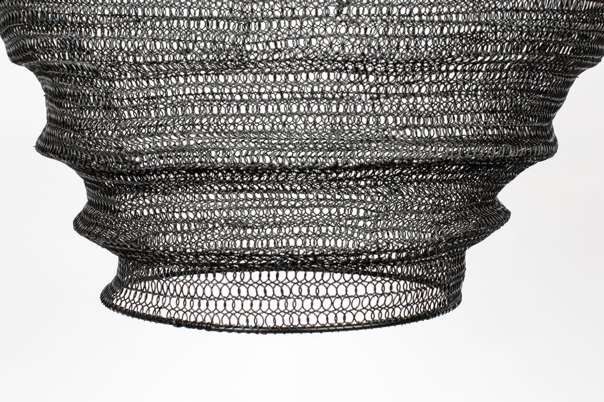 Pendellampe Lena in Schwarz präsentiert im Onlineshop von KAQTU Design AG. Pendelleuchte ist von White Label Living