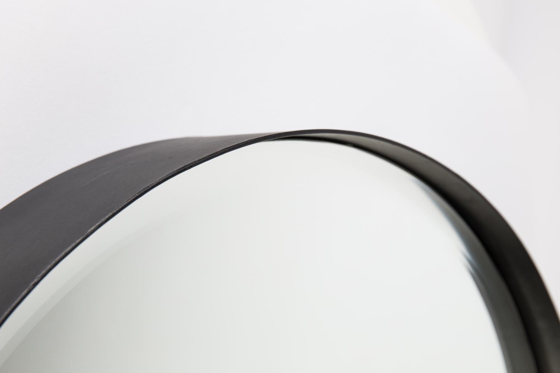 Spiegel Raj in Schwarz präsentiert im Onlineshop von KAQTU Design AG. Spiegel ist von White Label Living