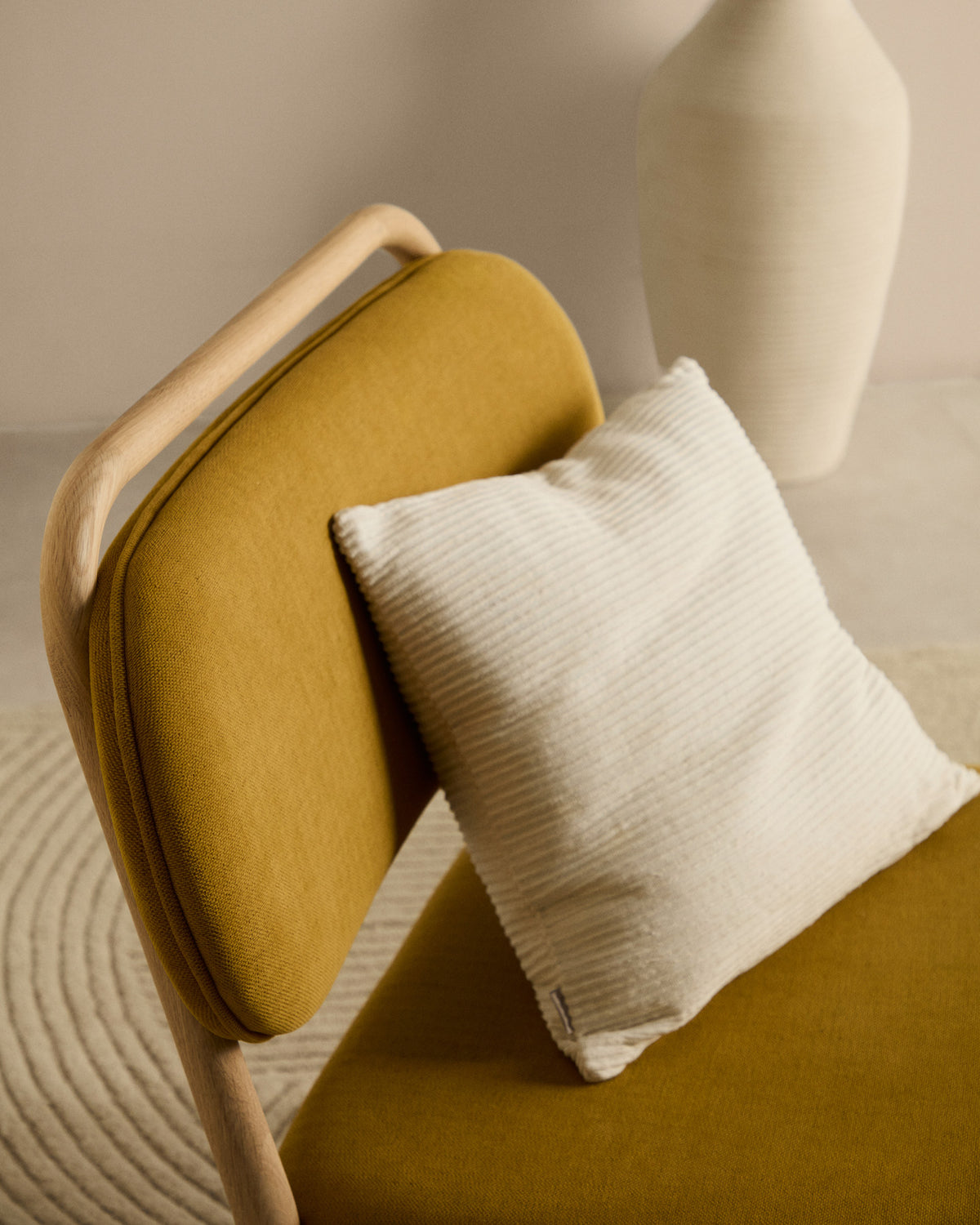 Kissenbezug Minec 100% Baumwolle beige 45 x 45 cm in Weiss präsentiert im Onlineshop von KAQTU Design AG. Deko Kissenbezug ist von Kave Home