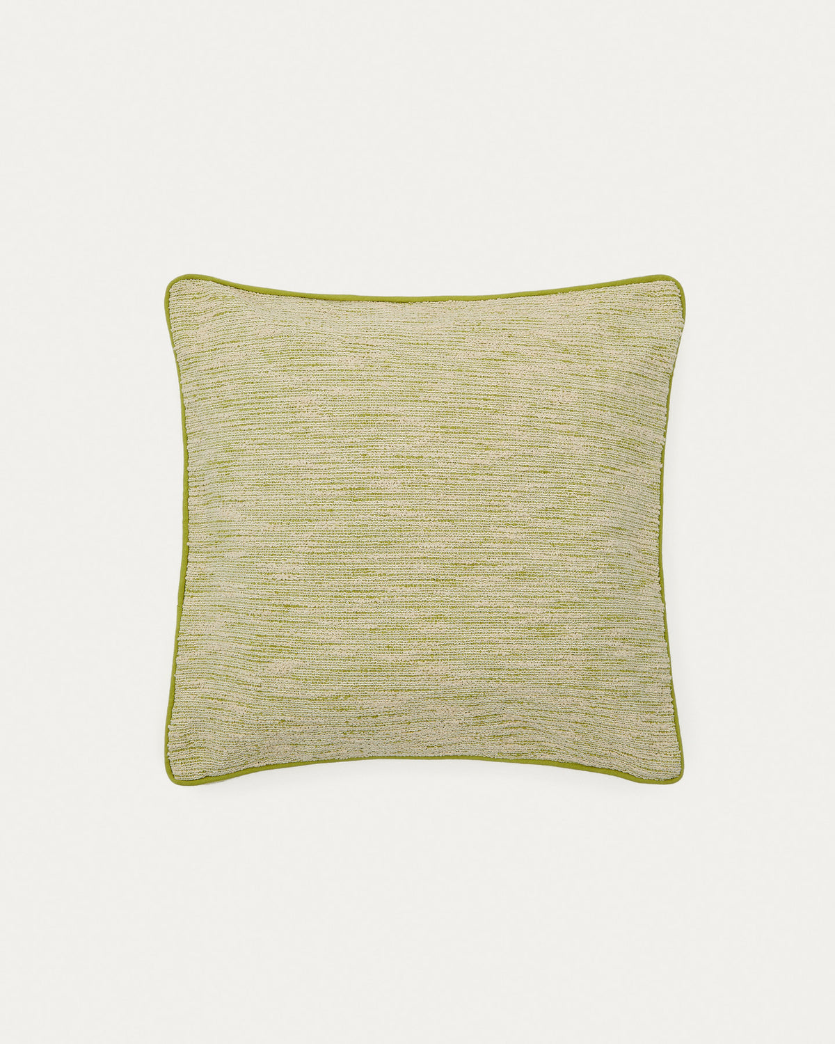 Kissenbezug Brisella Jacquard mit kontrastierender Biese grün 45 x 45 cm in Hellgrün präsentiert im Onlineshop von KAQTU Design AG. Deko Kissenbezug ist von Kave Home