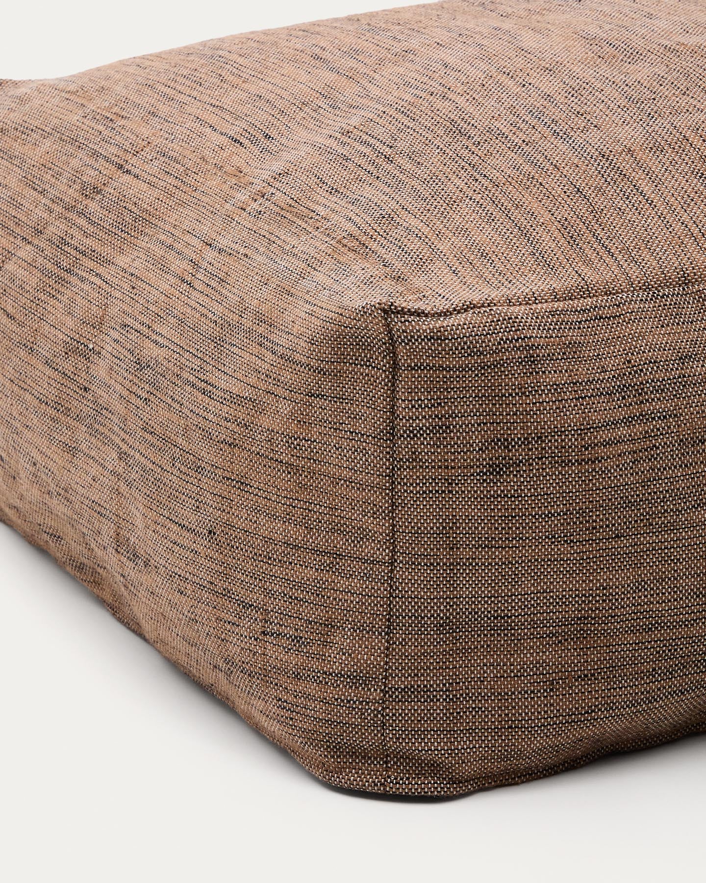 Pouf Vedell 100 % PET orange 60 x 60 x 30 cm   in Dunkelorange präsentiert im Onlineshop von KAQTU Design AG. Pouf ist von Kave Home