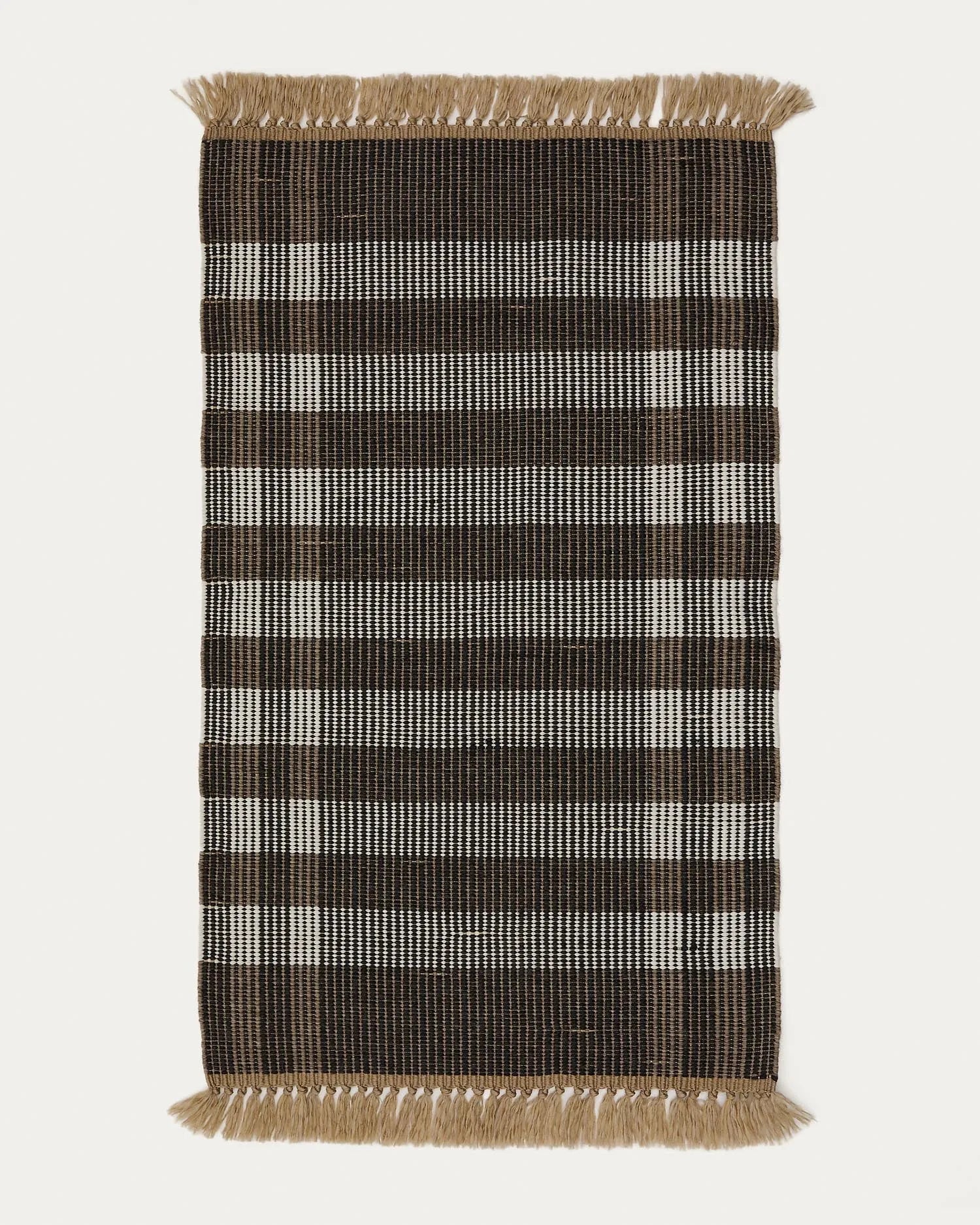 Teppich Barani aus synthetischen Fasern braun und schwarz 60 x 90 cm   in Schwarz präsentiert im Onlineshop von KAQTU Design AG. Teppich ist von Kave Home