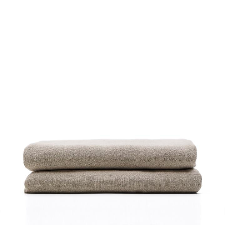Tagesdecke Tandi aus 100 % Leinen in Beige für 150/160-cm-Betten in Natur präsentiert im Onlineshop von KAQTU Design AG. Wolldecke ist von Kave Home