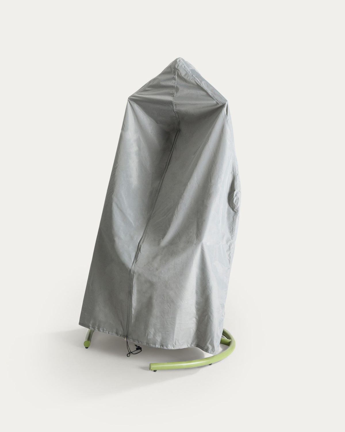 Iria Schutzhülle für Outdoor-Möbel max. 110 x 200 cm in Grau präsentiert im Onlineshop von KAQTU Design AG. Gartenmöbelabeckung ist von Kave Home