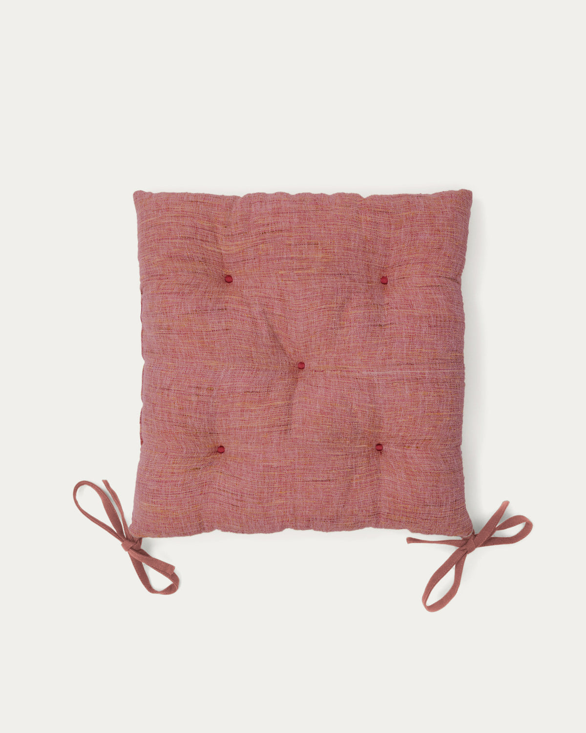Rosafarbenes Stuhlkissen Aren 45 x 45 cm in  präsentiert im Onlineshop von KAQTU Design AG. Sitzkissen ist von Kave Home