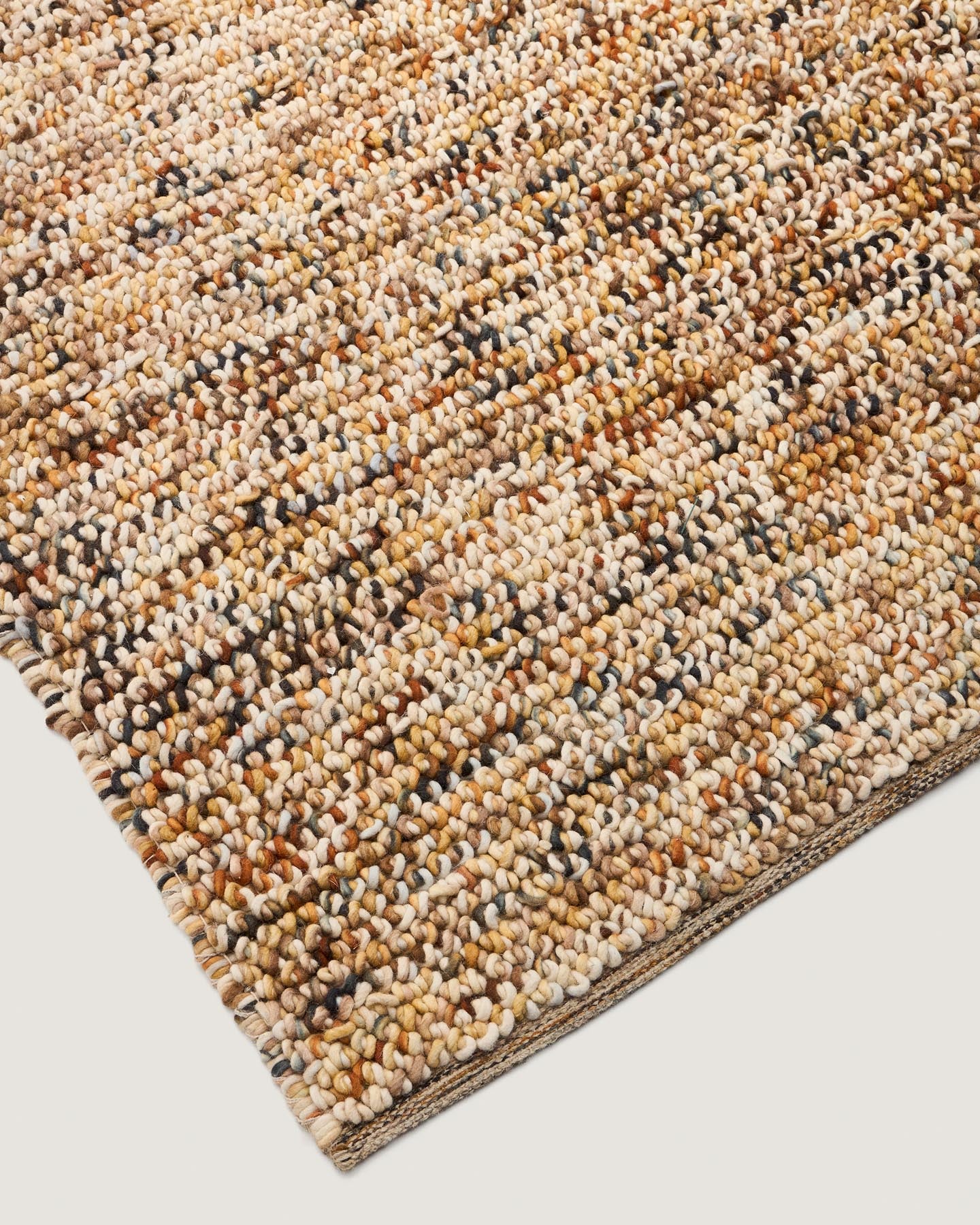 Bouclé-Wollteppich Elanis, mehrfarbig, 200 x 300 cm in Mehrfarbig präsentiert im Onlineshop von KAQTU Design AG. Teppich ist von Kave Home