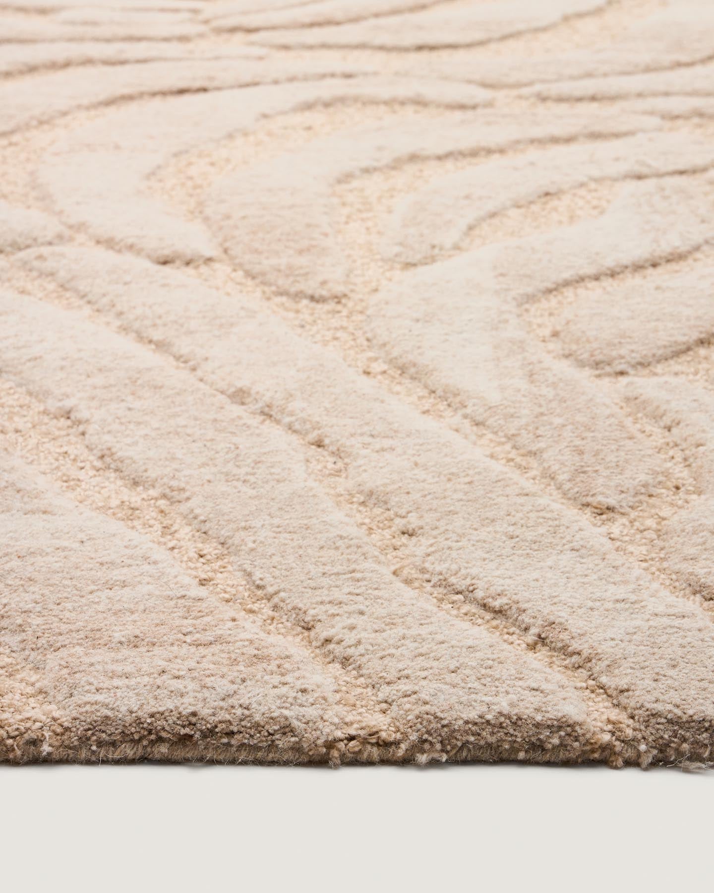 Wollteppich Tribet mit Jacquard-Zebramuster 200 X 300 cm in Beige präsentiert im Onlineshop von KAQTU Design AG. Teppich ist von Kave Home