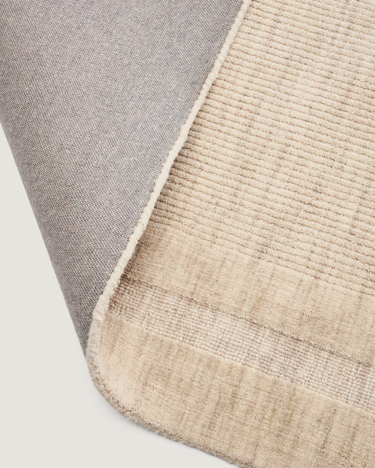 Wollteppich Dalena mit Jacquard-Streifenmuster, beige, 230 x 160 cm in Natur präsentiert im Onlineshop von KAQTU Design AG. Teppich ist von Kave Home