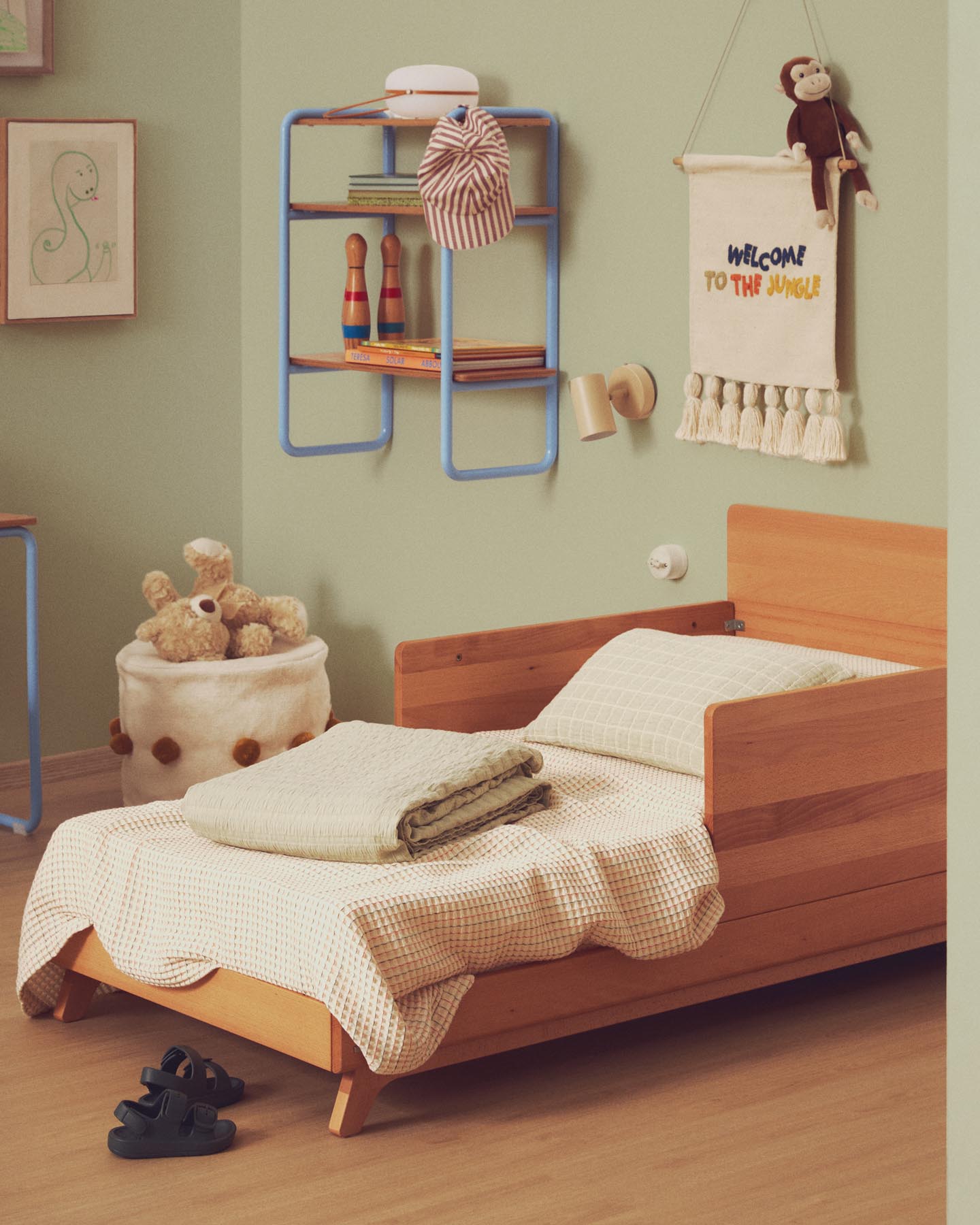 Tagesdecke Wufy aus 100 % Baumwoll-Waffelpiqué mit bunten Streifen für 90 cm Betten  in Mehrfarbig präsentiert im Onlineshop von KAQTU Design AG. Wolldecke ist von Kave Home