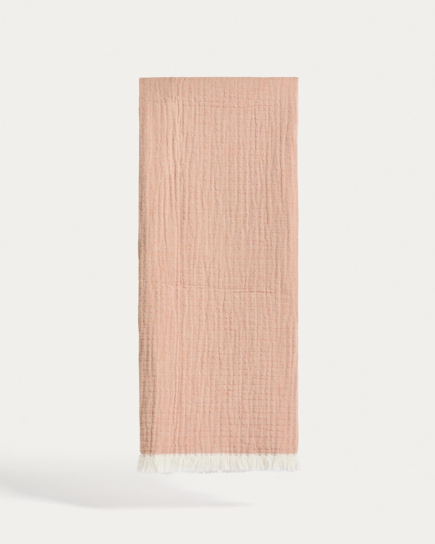 Decke Nafine aus 100 % Baumwollgaze mit zweifarbigen Fransen 130 x 170 cm in Mehrfarbig präsentiert im Onlineshop von KAQTU Design AG. Wolldecke ist von Kave Home