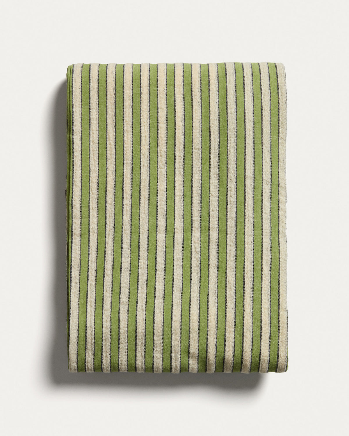 Tischdecke Ulena aus 100 % Baumwolle mit grünen Streifen 170 x 250 cm in Beige, Schwarz, Grün präsentiert im Onlineshop von KAQTU Design AG. Tischdecke ist von Kave Home