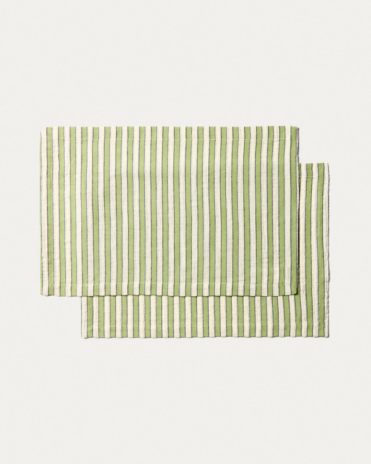 Set Ulena mit 2 einzelnen Tischdecken aus 100 % Baumwolle mit grünen Streifen, 35 x 50 cm in Grün präsentiert im Onlineshop von KAQTU Design AG. Tischset ist von Kave Home