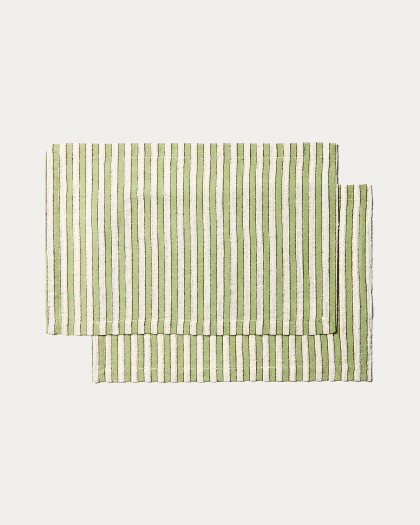 Set Ulena mit 2 einzelnen Tischdecken aus 100 % Baumwolle mit grünen Streifen, 35 x 50 cm in Grün präsentiert im Onlineshop von KAQTU Design AG. Tischset ist von Kave Home