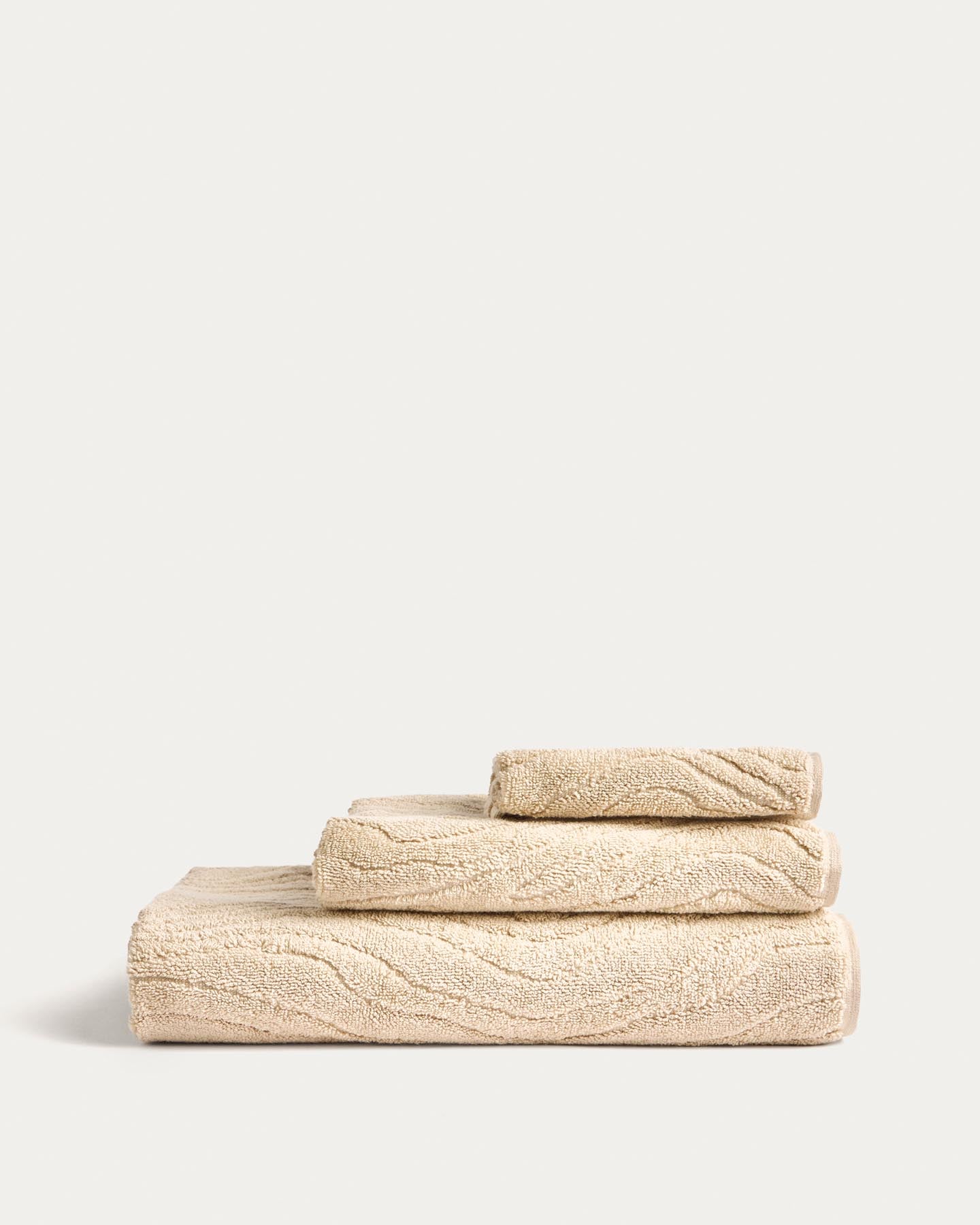 Toilettenhandtuch Dalira aus 100 % Baumwolle mit Jacquard-Zebramuster, beige, 30 x 50 cm in Beige präsentiert im Onlineshop von KAQTU Design AG. Handtuch ist von Kave Home