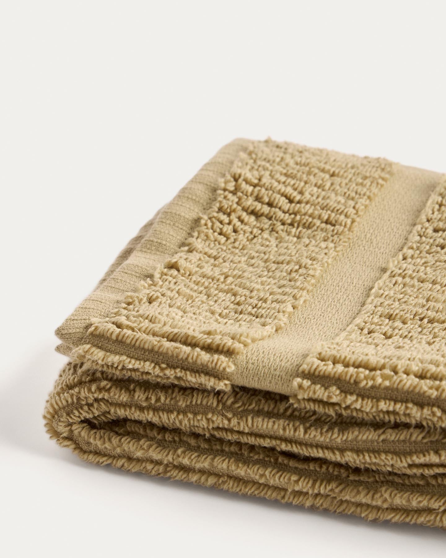 Toilettenhandtuch Olvira aus 100 % Baumwolle mit Jacquard-Muster, dunkelgrün, 30 x 50 cm in Dunkelgrün präsentiert im Onlineshop von KAQTU Design AG. Handtuch ist von Kave Home