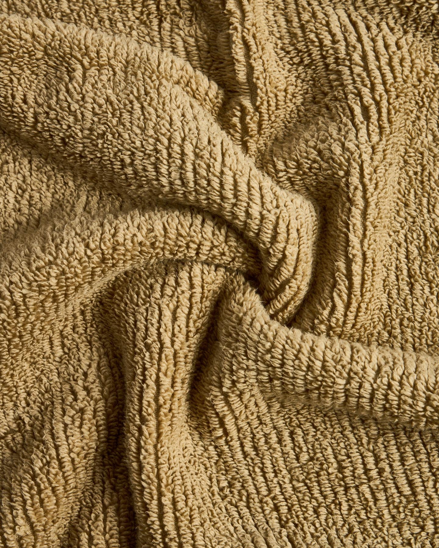 Handtuch Olvira aus 100 % Baumwolle mit Jacquard-Muster, dunkelgrün, 50 x 90 cm in Dunkelgrün präsentiert im Onlineshop von KAQTU Design AG. Handtuch ist von Kave Home