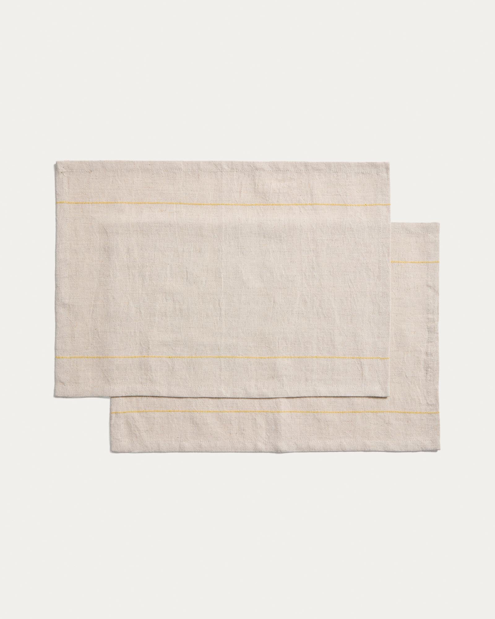 Set Ulaen mit 2 Tischsets aus Baumwolle und Leinen in Beige mit gelben Streifen, 35 x 50 cm in Gelb präsentiert im Onlineshop von KAQTU Design AG. Tischset ist von Kave Home