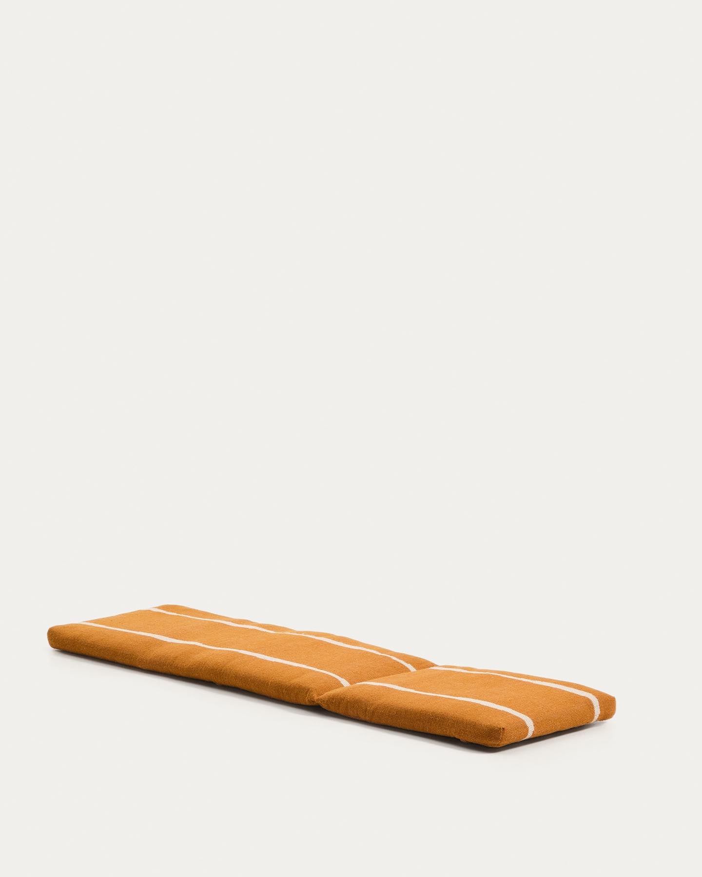 Sonnenliegekissen Daila mit Ikat-Muster 100 % PET orange 50 x 175 cm in Orange präsentiert im Onlineshop von KAQTU Design AG. Sitzkissen ist von Kave Home