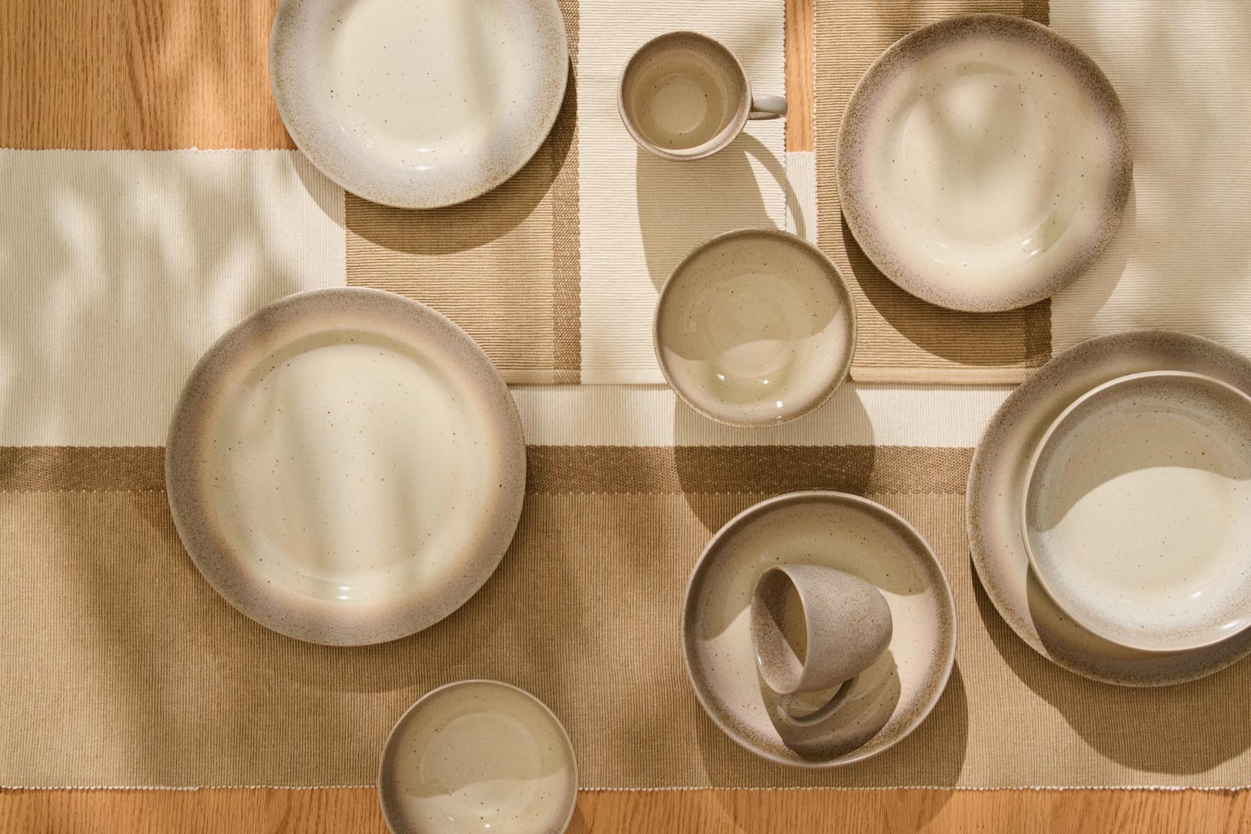 Tischläufer Tari aus 100% Baumwolle beige 50 x 150 cm in Beige präsentiert im Onlineshop von KAQTU Design AG. Tischtuch ist von Kave Home