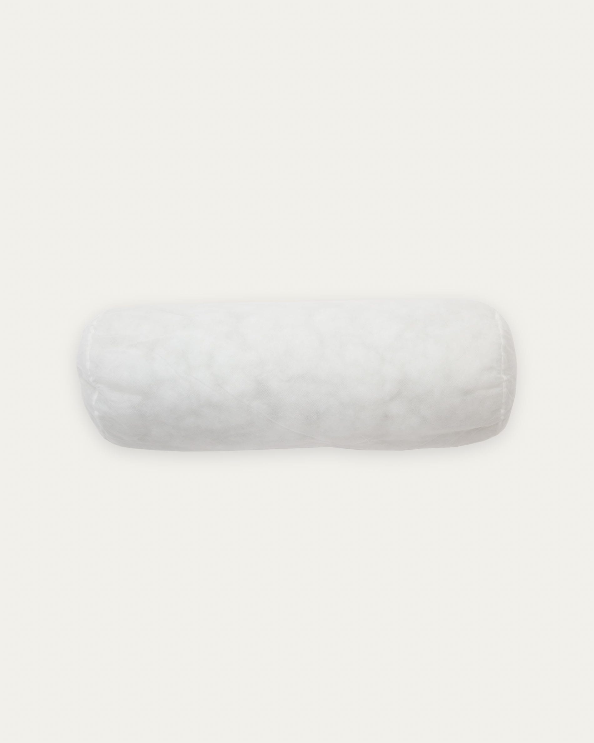 Flauschiger Rollenkissenfüller von Kave Home: Weich, atmungsaktiv, formstabil. Perfekt für Nacken, Rücken & Beine. Pflegeleicht & langlebig.