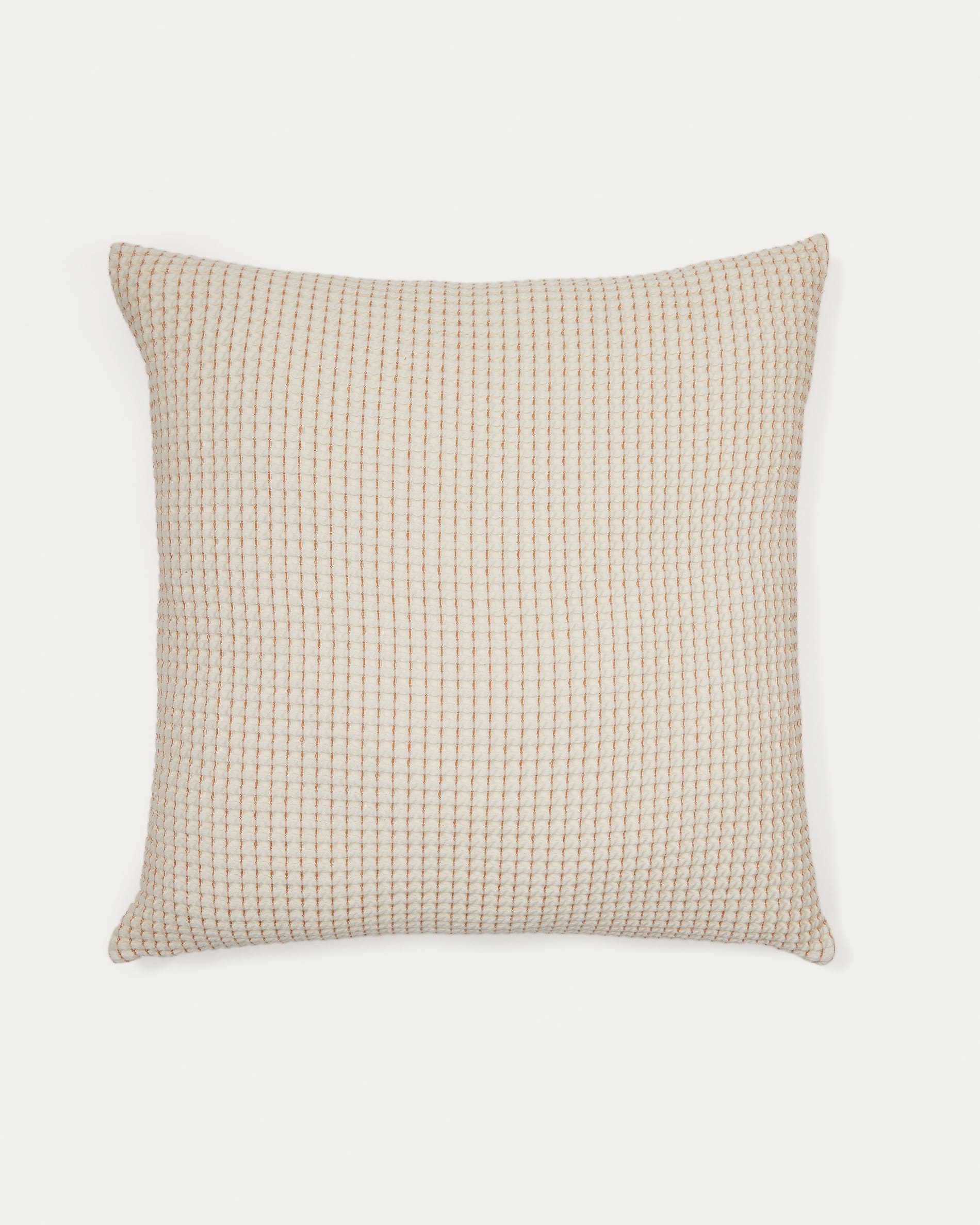 Senara 2er Set Kissenbezüge aus Baumwolle Struktur cremefarben 50 x 50 cm in Natur präsentiert im Onlineshop von KAQTU Design AG. Deko Kissenbezug ist von Kave Home