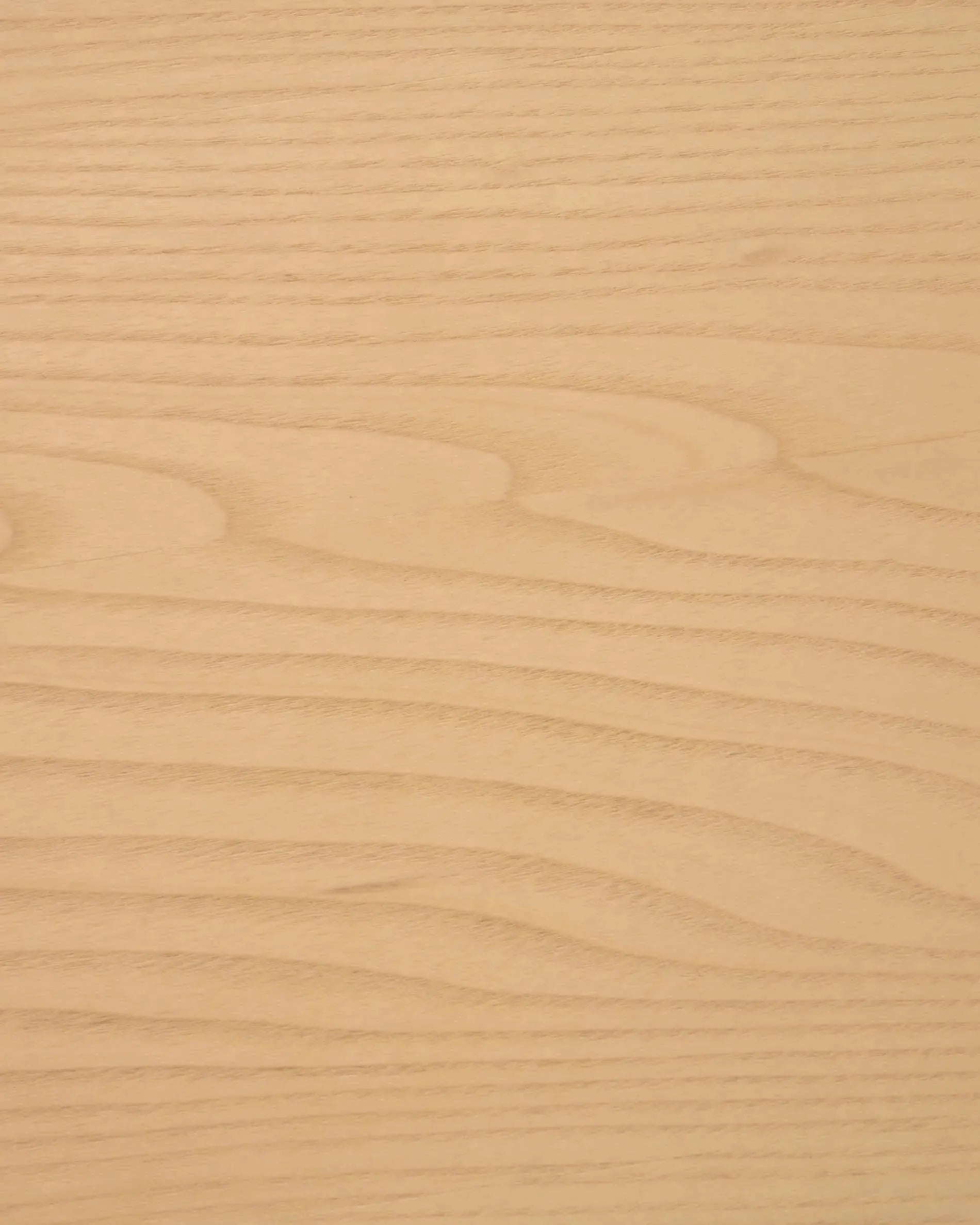 Eleganter TV-Schrank aus massiver Esche mit weißgrauem Finish, bietet stilvollen Stauraum für Ihr Zuhause.