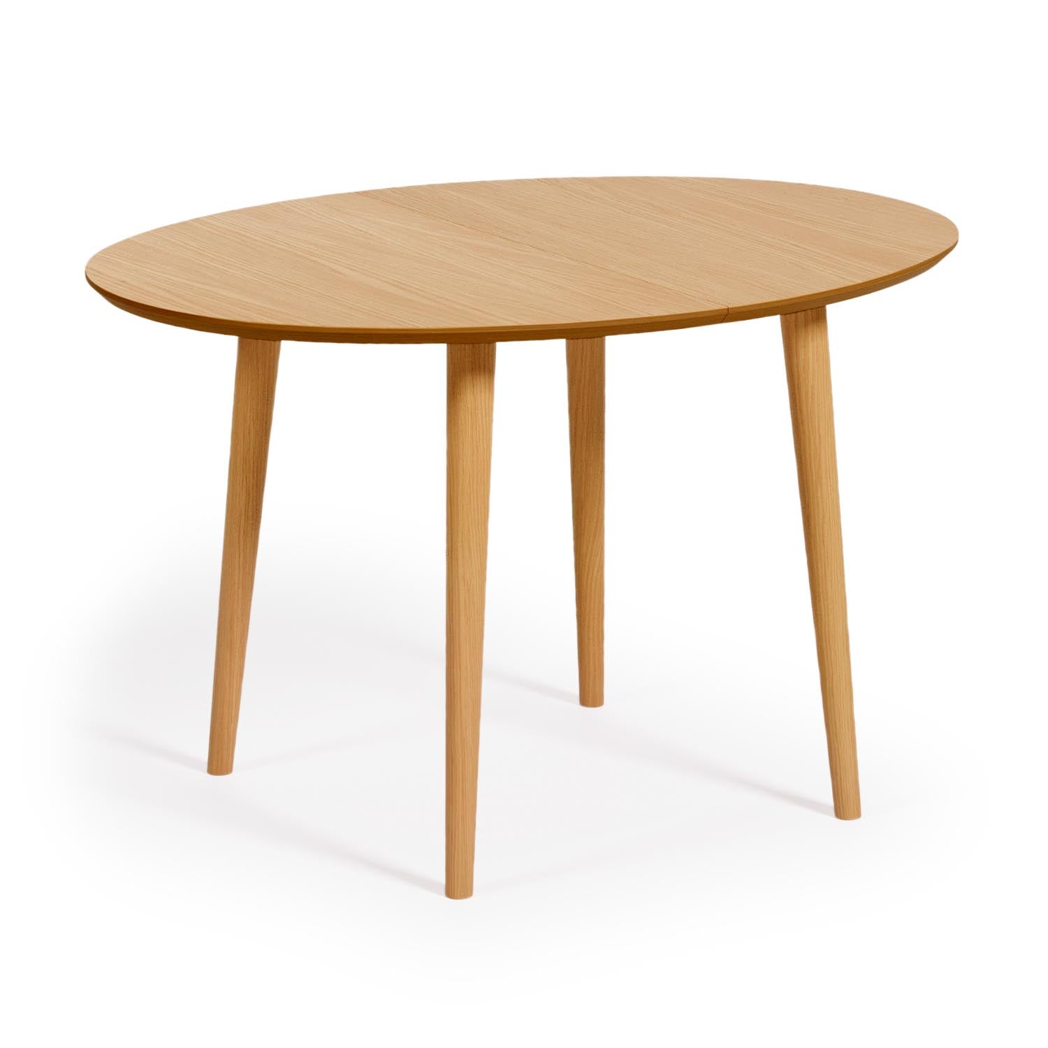 Oqui Ausziehtisch: Vielseitiger Eichenfurnier-Tisch von Kave Home.