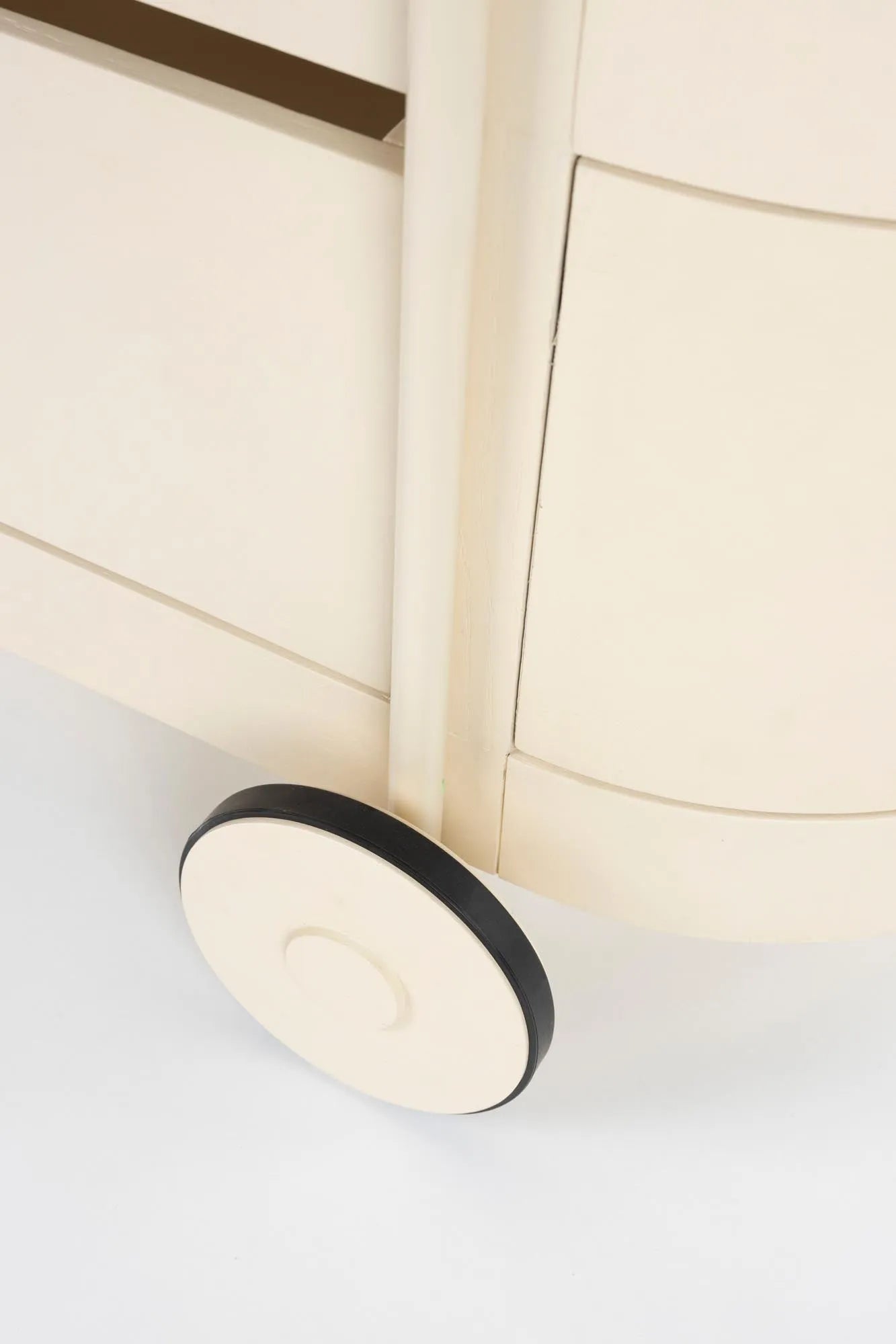 Trolley Wim in Beige präsentiert im Onlineshop von KAQTU Design AG. Servierwagen ist von Zuiver