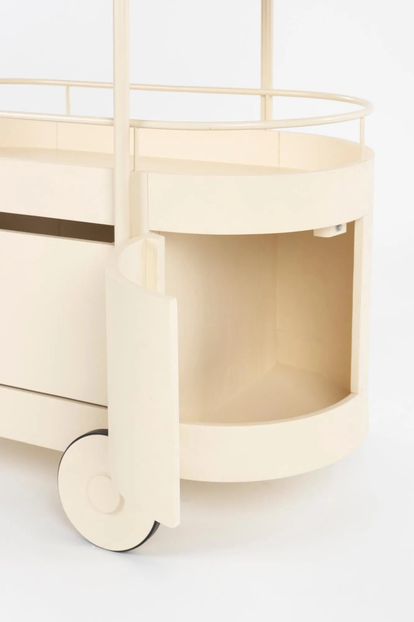 Trolley Wim in Beige präsentiert im Onlineshop von KAQTU Design AG. Servierwagen ist von Zuiver
