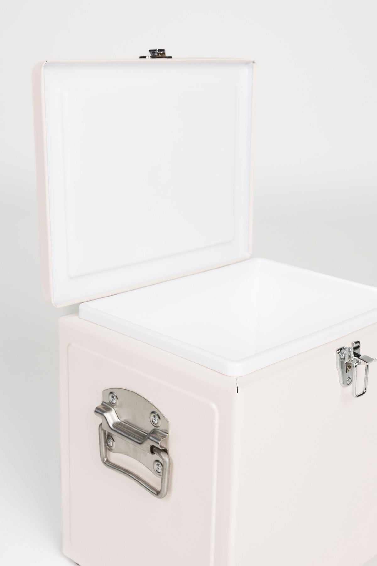 Cooler Be Cute in Weiss präsentiert im Onlineshop von KAQTU Design AG. Kühltasche ist von Zuiver