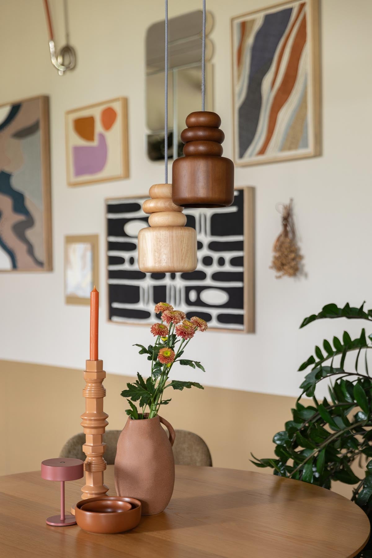 Pendellampe Dicky in Braun präsentiert im Onlineshop von KAQTU Design AG. Pendelleuchte ist von Zuiver