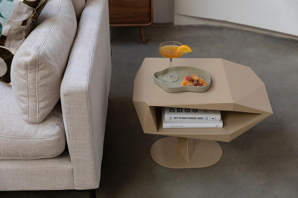 Beistelltisch North in Schwarz präsentiert im Onlineshop von KAQTU Design AG. Couchtisch ist von Zuiver