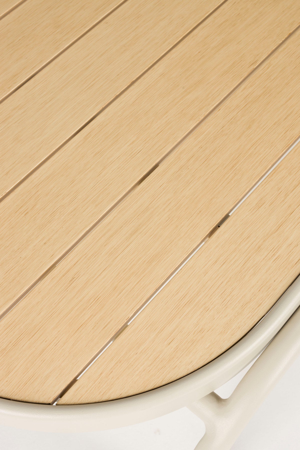 Vista Outdoor Loungetisch in beige präsentiert im Onlineshop von KAQTU Design AG. Loungetisch ist von Zuiver