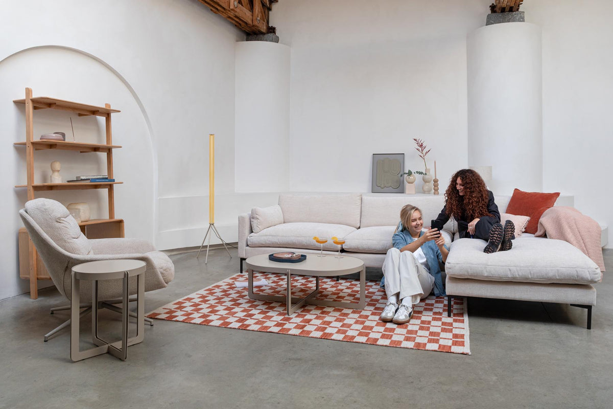 Hocker Summer in Creme präsentiert im Onlineshop von KAQTU Design AG. Pouf ist von Zuiver