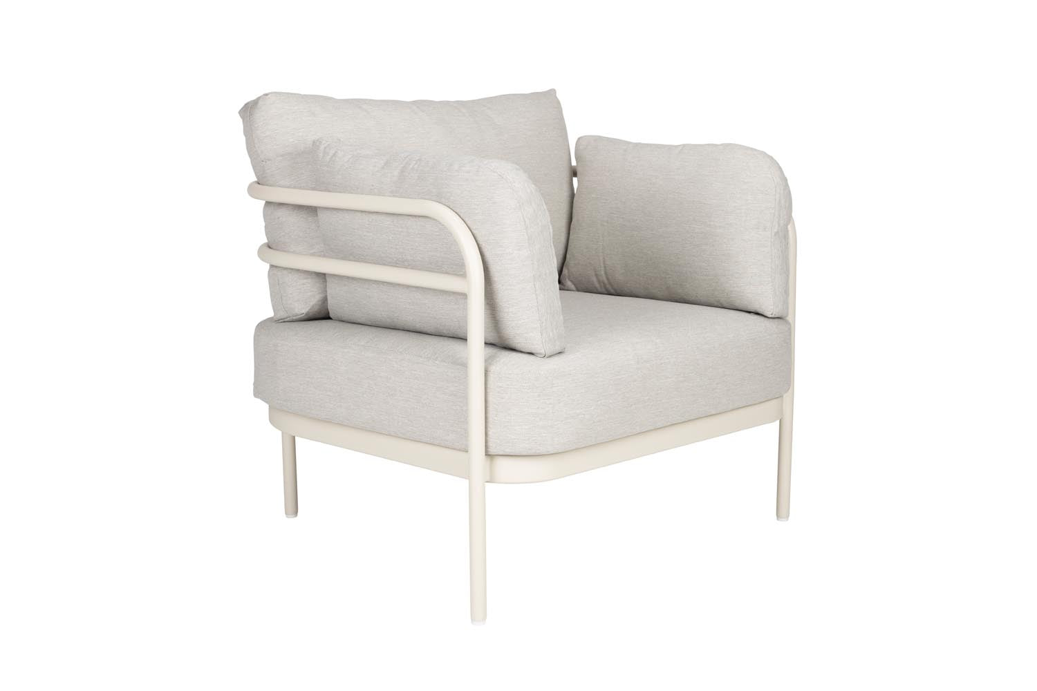 Das Vista Outdoor Set von Zuiver bietet stilvolles Design und Komfort für moderne Außenbereiche.